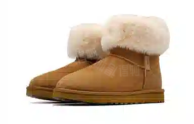 UGG Classic Mini
