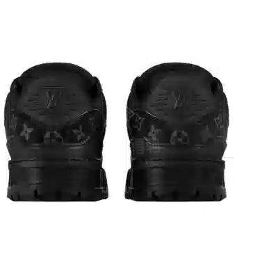 LOUIS VUITTON Trainer Maxi
