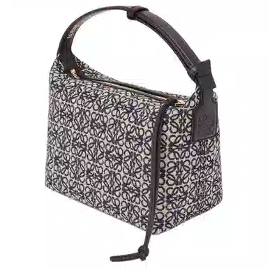 LOEWE Cubi Anagram