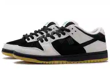 Nike Dunk SB "Black Pigeon"