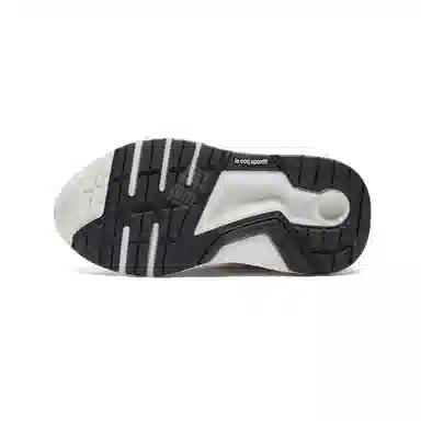 le coq sportif LCS R890