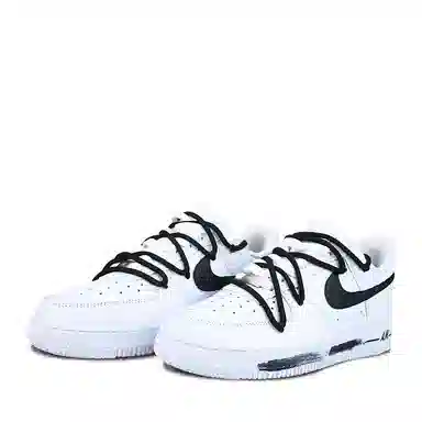 Nike Air Force 1 Triple White