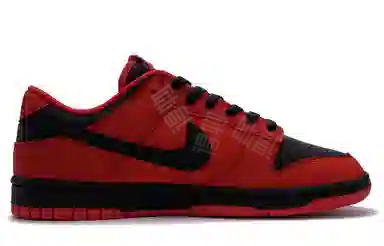 Nike Dunk SB Red Night 2.0