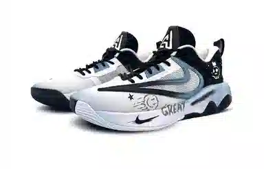 Nike Giannis Immortality 3