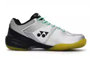 YONEX Power Cushion 811