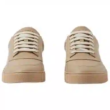 Burberry Low-Top Beige