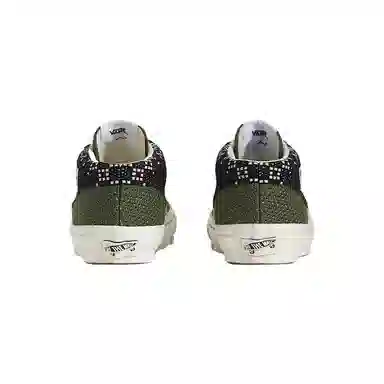 Vans PREMIUM Half Cab