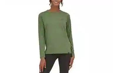patagonia Women's Long-Sleeved Capilene Cool Daily Graphic Shirt C1logo T