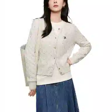 茵曼 休闲圆领单排扣长袖针织衫 女款