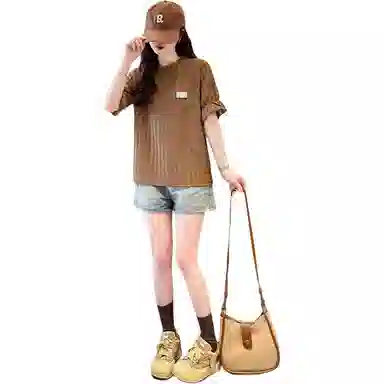 LAKESI T