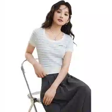 爱依服 通勤气质条纹短袖针织衫 女款 蓝白条