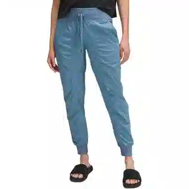 lululemon FW22 Dance Studio Swift