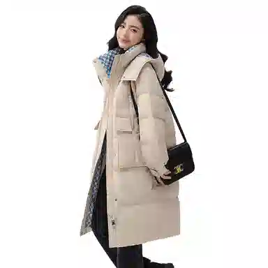鸭鸭 中长款过膝立领连帽棋盘格撞色里衬韩版通勤时尚羽绒服 女款
