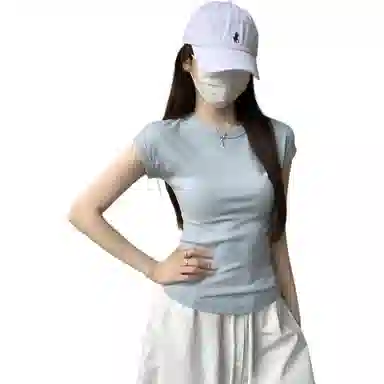 LAKESI T