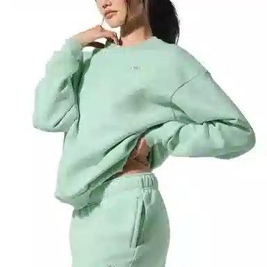 Alo Yoga Accolade Crew Neck Pullover