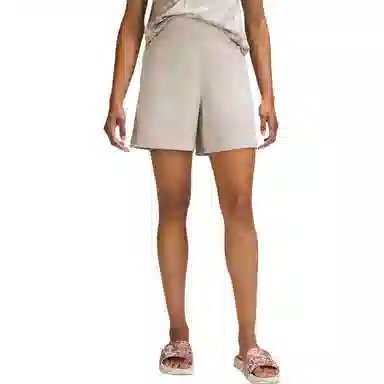 lululemon Team Canada Wovenair High-Rise Short 6"COC logo