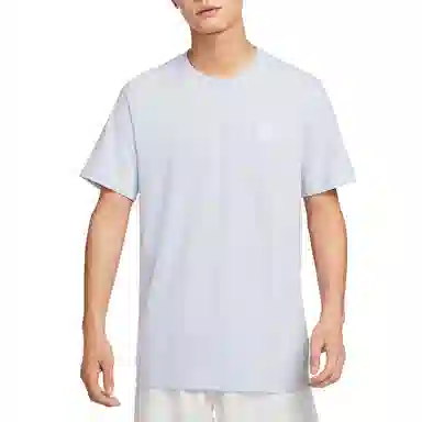 Nike Sportswear Club T