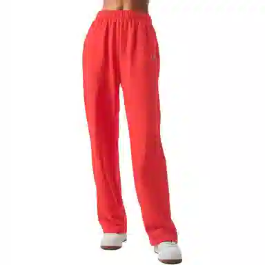 Alo Yoga JISOO Series