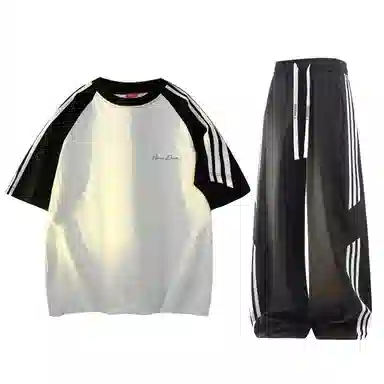 maxim's de paris 260G logo