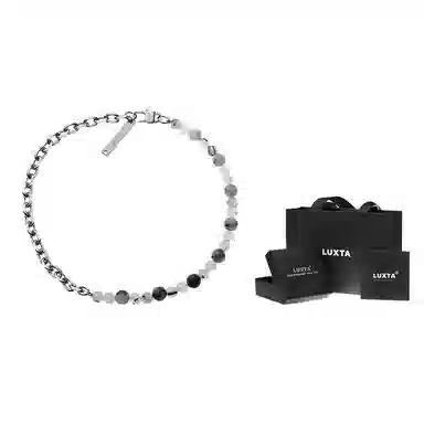 LUXTA Necklace
