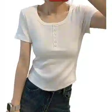 AWAO U T