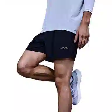 鸿星尔克 跑步系列 速干透气五分运动短裤 男款 正黑