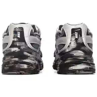 Nike Initiator Silver