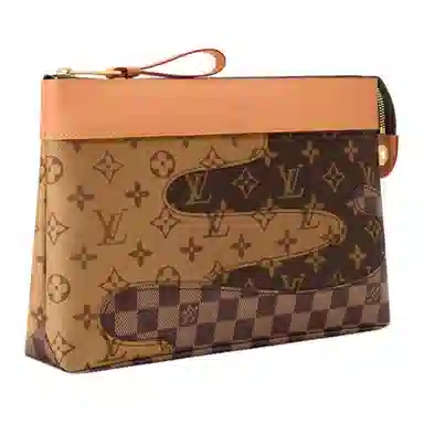 LOUIS VUITTON x Nigo Pochette Voyage