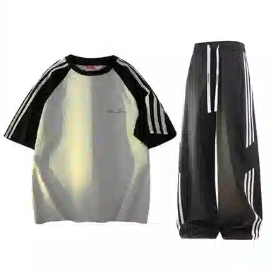 maxim's de paris 260G logo