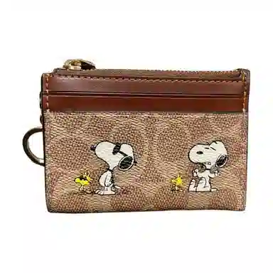 COACH PEANUTS 8