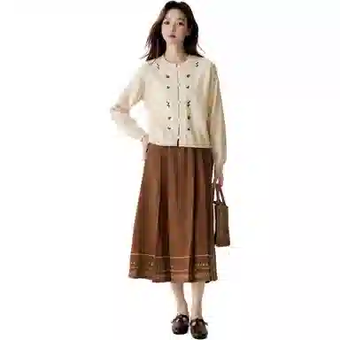 茵曼 简约圆领宽松长袖针织衫 女款