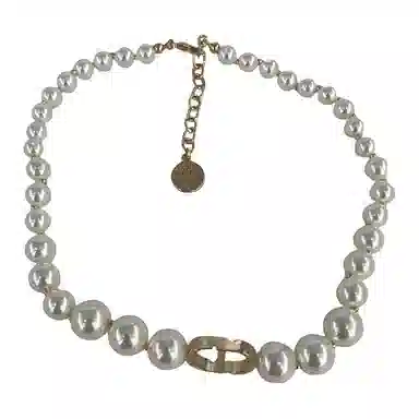 Dior 30 Montaigne Pearl Resin Necklace