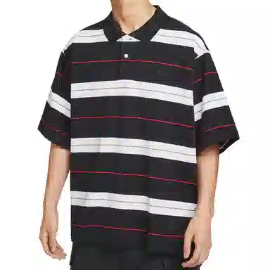 Nike Sportswear Club T