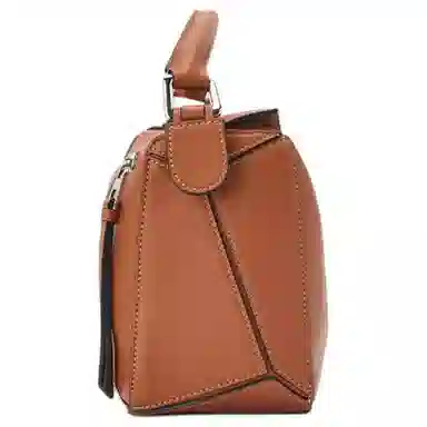 LOEWE Puzzle Anagram