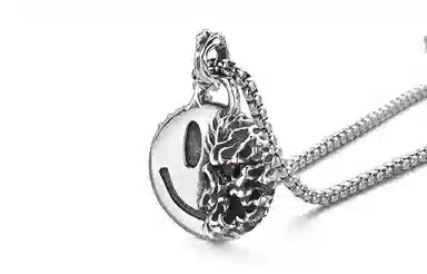 IDEAGEMER Smiley Face Necklace