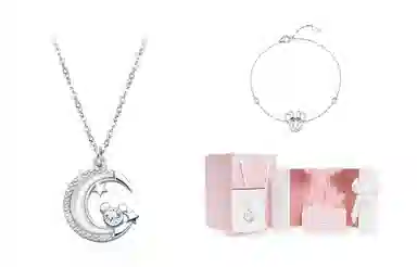 Disney Mickey Dreamy Star Moon Necklace