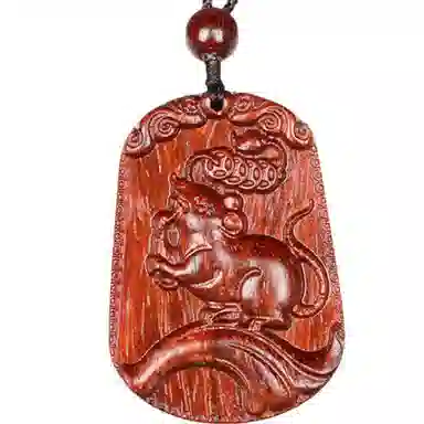 檀欣 国风新中式 本命年 精雕十二生肖属相吊坠红木木雕无事牌挂件平安牌毛衣链吊坠 木质檀香 项链 男女同款情侣款 紫檀属 礼盒装