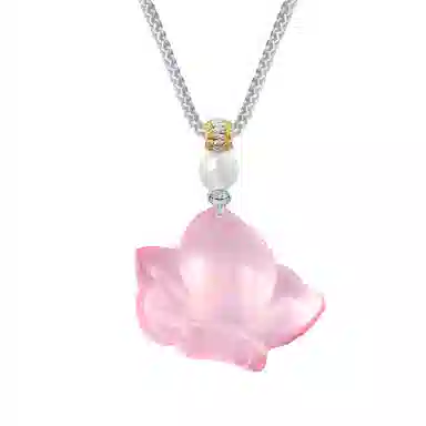 阿梵尼 粉色芙蓉石蝴蝶吊坠 清新甜美 锁骨链 轻奢高级感 水晶 项链 女款