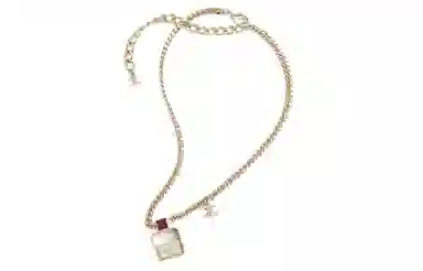 CHANEL C