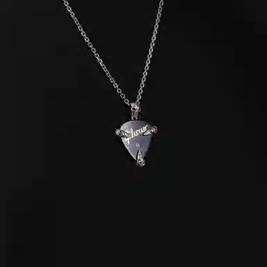 925