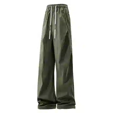 maxim's de paris vibe