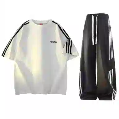 maxim's de paris logoT