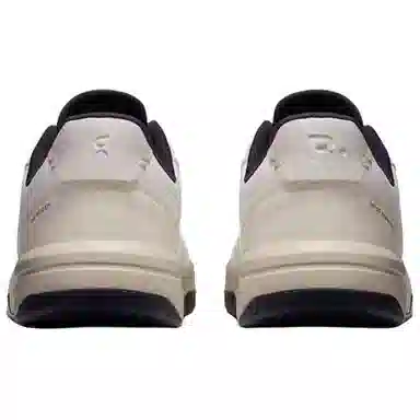 On The Roger Clubhouse White Black