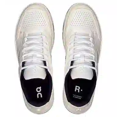 On The Roger Clubhouse White Black