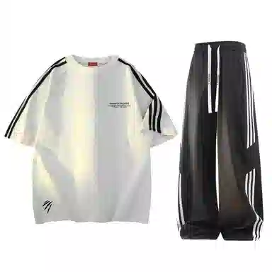 maxim's de paris logoT