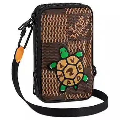 LOUIS VUITTON x NIGO