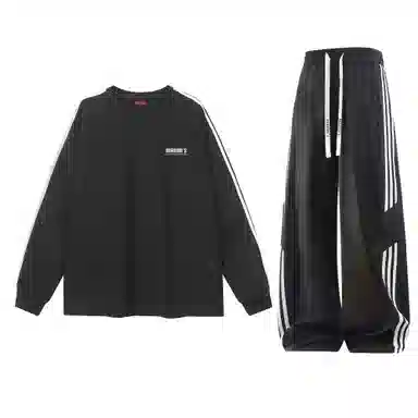 maxim's de paris logoT