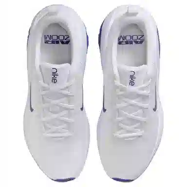 Nike Bella 7