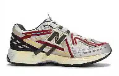 New Balance 1906 811