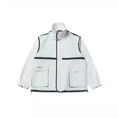 THE MUSEUM VISITOR 23PRE-SPRING